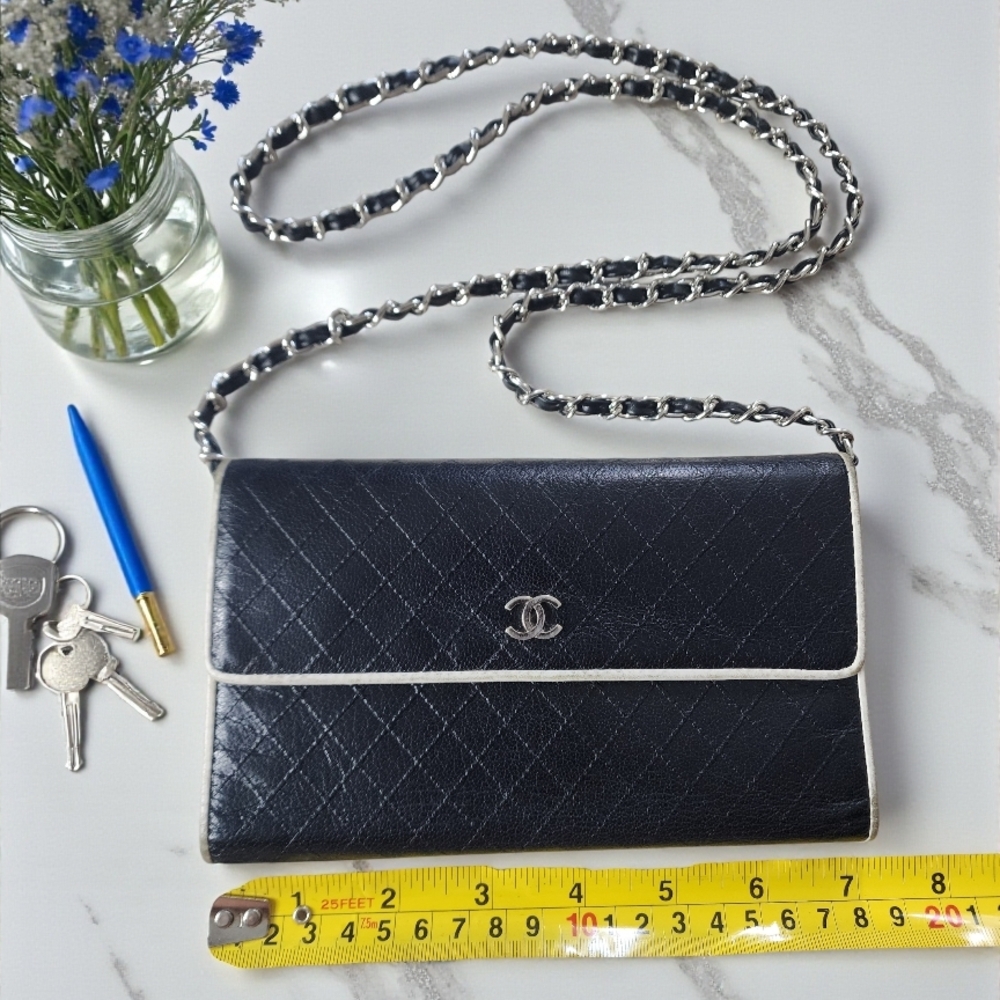 Chanel Coco Mark Bicolor Lambskin Long Wallet On Unbranded Chain - Picture 5 of 15